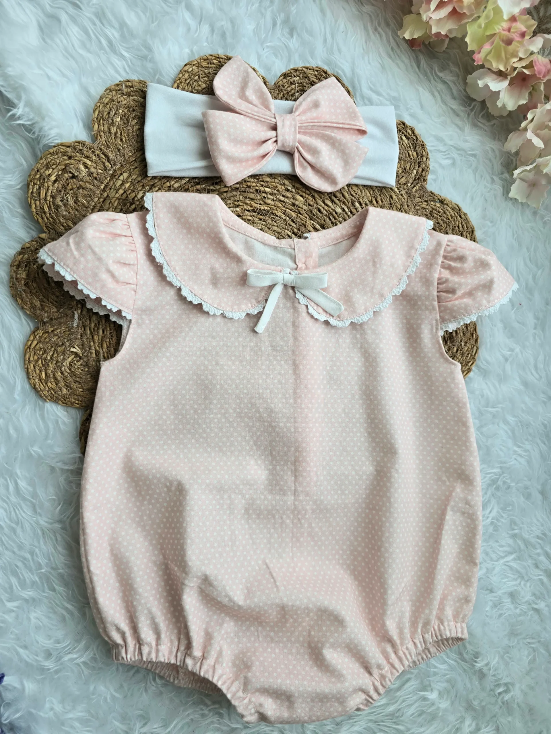 Ranita Primera Puesta Rosa con Cuello Babero para Niña - Imagen 2