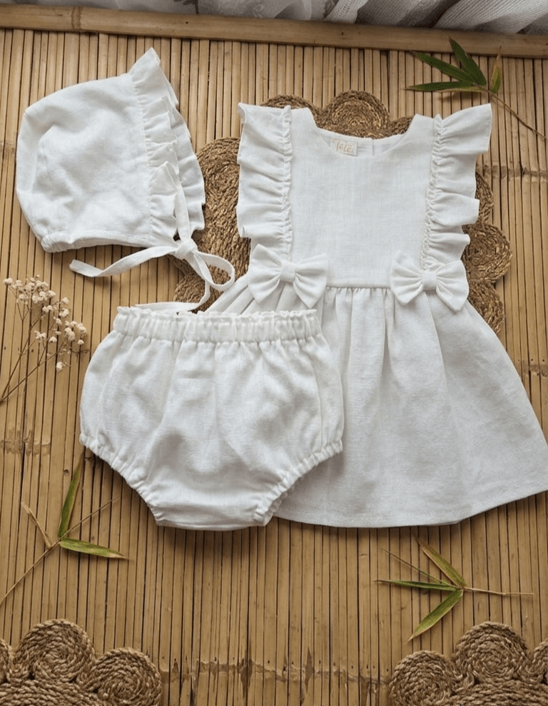 Traje de Bautizo y Primer Cumpleaños - Imagen 2